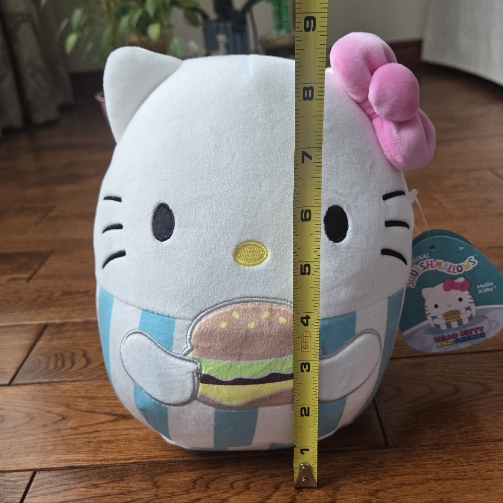 Squishmallows x Sanrio: Hello Kitty with Burger - 8" Plush - Picture 13 of 16